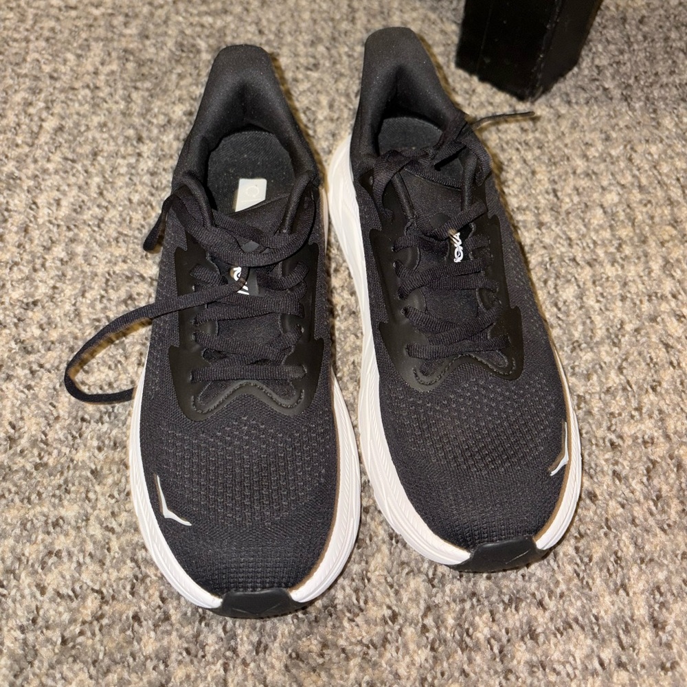 Hoka Arahi 7 - BRAND NEW